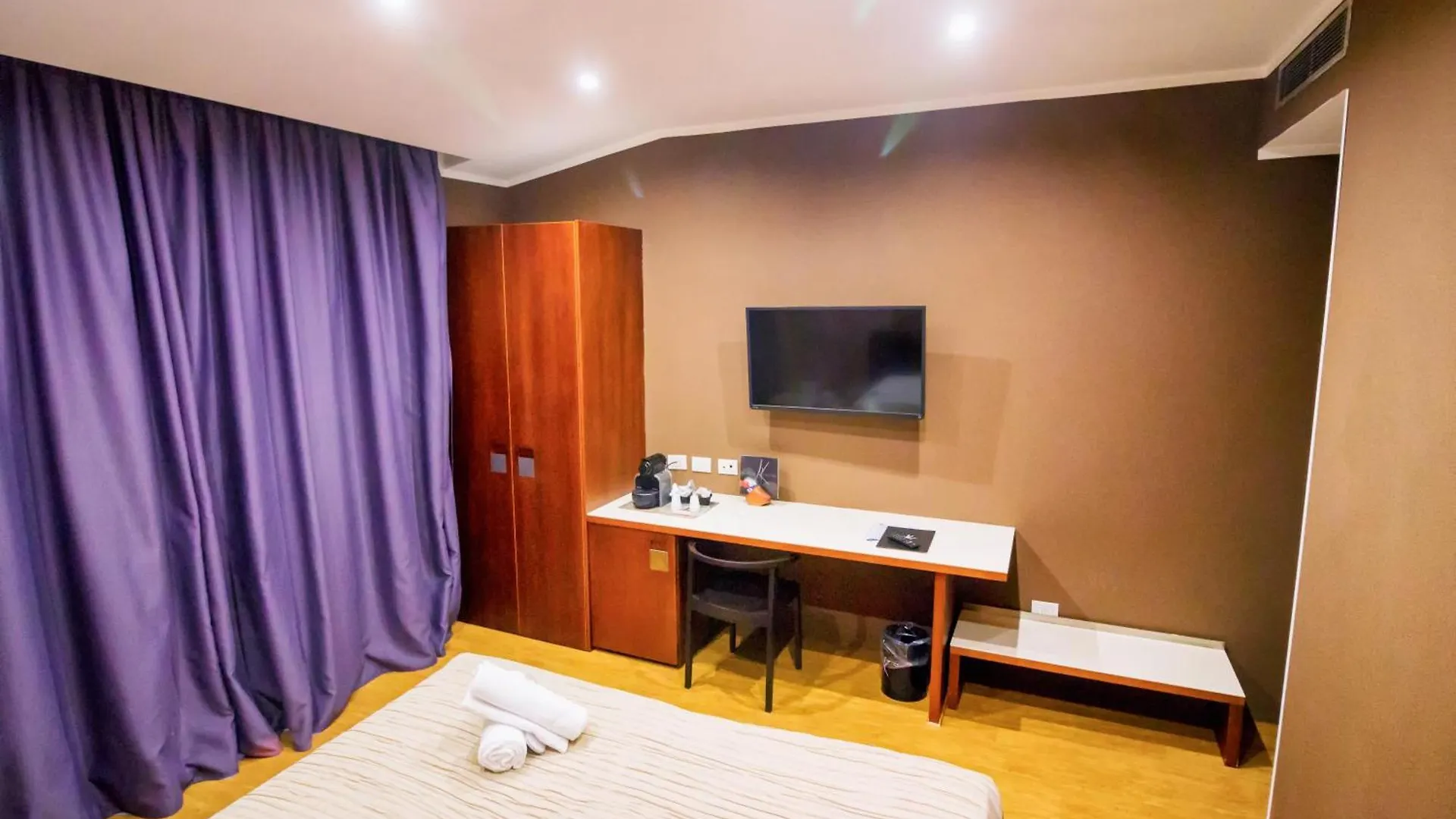Black Hotel Rome
