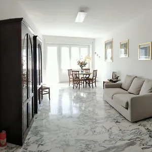 Apartment La Casetta Di Nonna Anna - 120 Mq Bright In Downtown, Rom